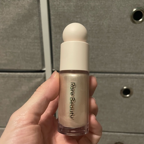 Rare Beauty Liquid Luminizer - Picture 5 of 7
